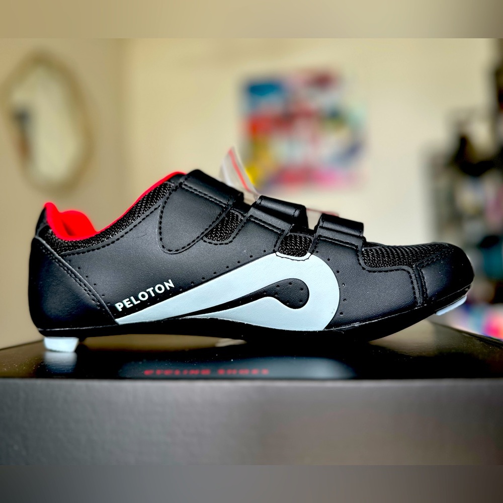 Peloton Shoes Size 42. Brand New!